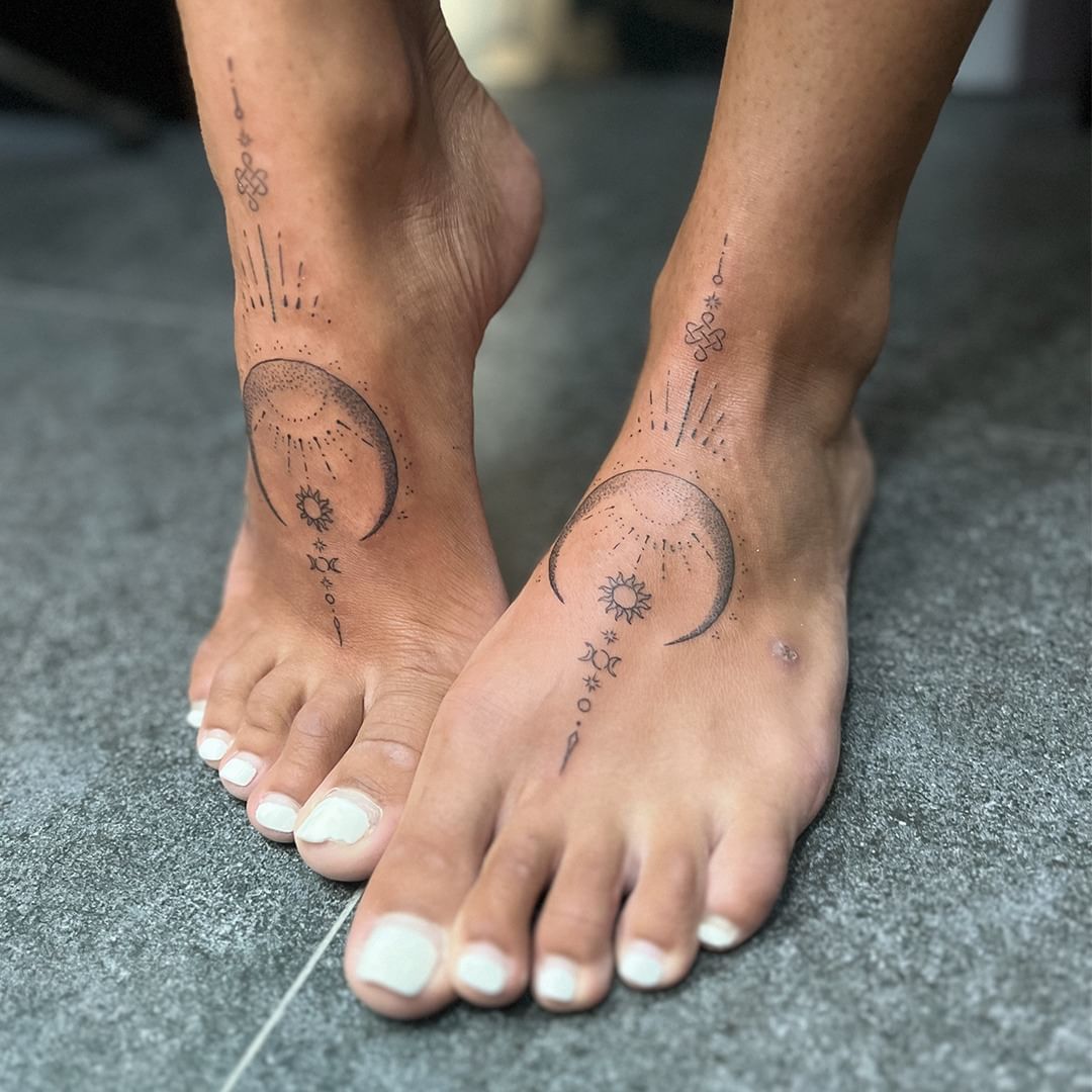 Feet tattoos from cangguinkclub.com