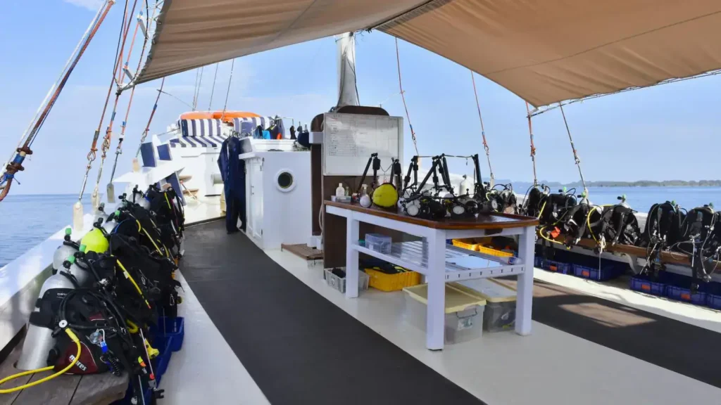 Diving equipment on your dive cruises in Indonesia